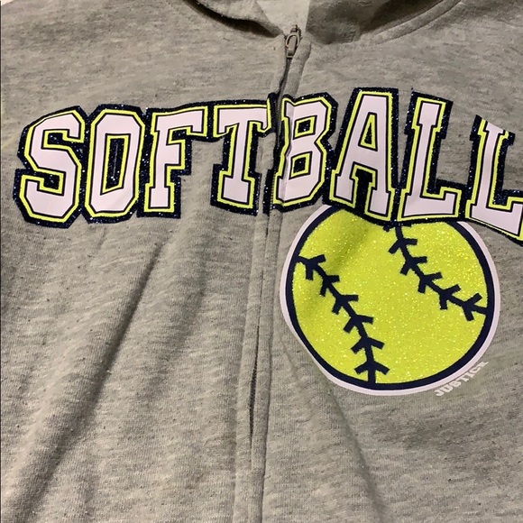 Some wear and one stain - Picture 2 of 7